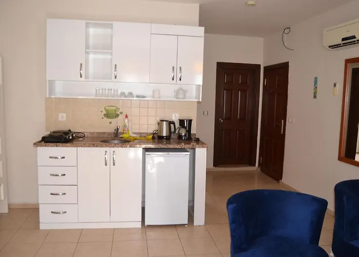 Safari N-4 Aparthotel *